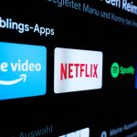 Les plateformes de streaming "sont hors la loi", dénonce l'actrice Anne Bouvier, présidente de l'Adami
Sept mille artistes ont signé une lettre ouverte pour réclamer une meilleure rémunération sur les plateformes de streaming.