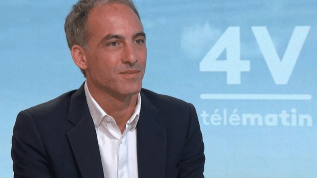 Crise en Nouvelle-Calédonie : Raphaël Glucksmann appelle à "repousser" la réforme du corps électoral
La tête de liste Parti socialiste-Place Publique aux élections européennes était l'invité des "4 Vérités" sur France 2, mercredi 22 mai.