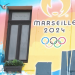 Paris 2024 : une semaine avant l’arrivée de la flamme, Marseille se prépare
L'arrivée de la flamme Olympique se prépare à Marseille. Plus de 150 000 touristes sont attendus. Commerçants, cafés, restaurants sont sur le pied de guerre.