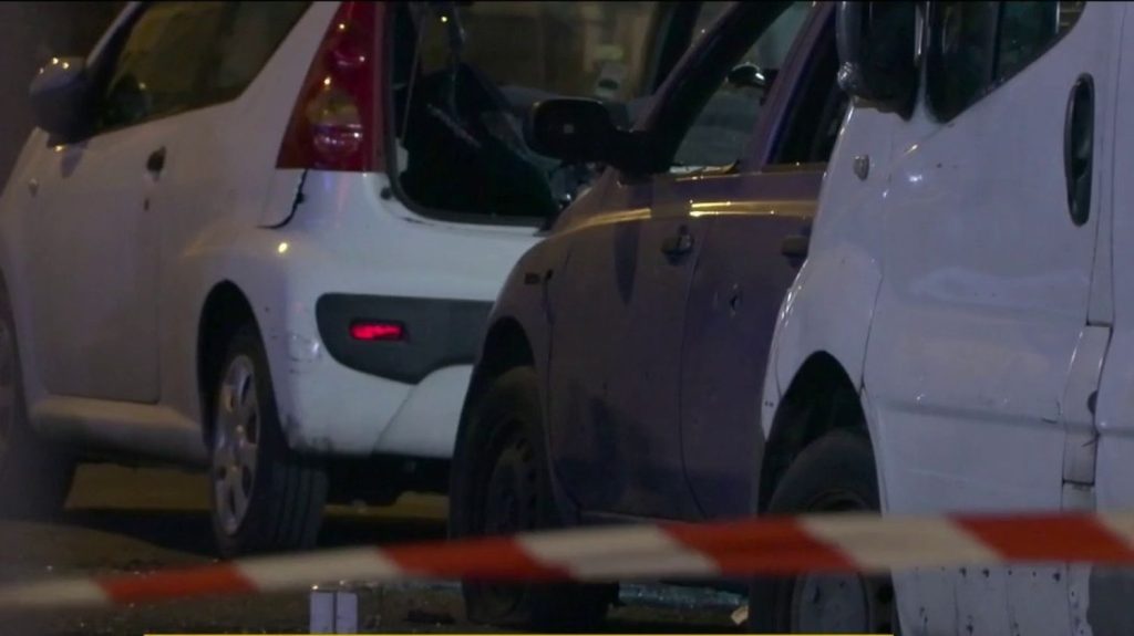 Seine-Saint-Denis : à Aubervilliers, un jet de grenade blesse deux personnes
Le pilote d'un scooter, accusé d'avoir lancé une grenade dans la soirée du jeudi 23 mai à Aubervilliers (Seine-Saint-Denis), est toujours recherché. L'explosion a blessé deux personnes.