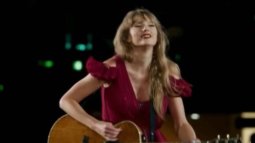 Vidéo
Les fans de Taylor Swift au rendez-vous avant son concert
Les fans de Taylor Swift n'hésitent pas à camper devant la Paris La Défense Arena, jeudi 9 mai, avant le concert de leur chanteuse préférée.