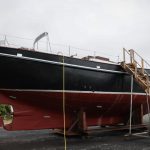 Maddly Bamy, qui fut la compagne de Brel, va baptiser l'Askoy Il, le navire entièrement rénové du chanteur
Maddly Bamy est attendue samedi au port de Zeebruges, en Belgique, au côté de Piet et Gustaaf Wittevrongel, les deux frères flamands à l'origine de cette remise à l'eau.