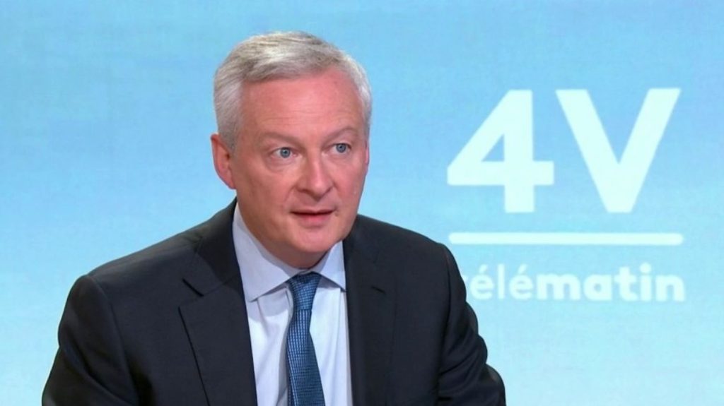 La France doit "redevenir une grande nation de production", insiste Bruno Le Maire
"Nous vivons actuellement deux révolutions économiques, énergétique et technologique", a expliqué le ministre de l'Economie aux "4 Vérités", lundi.