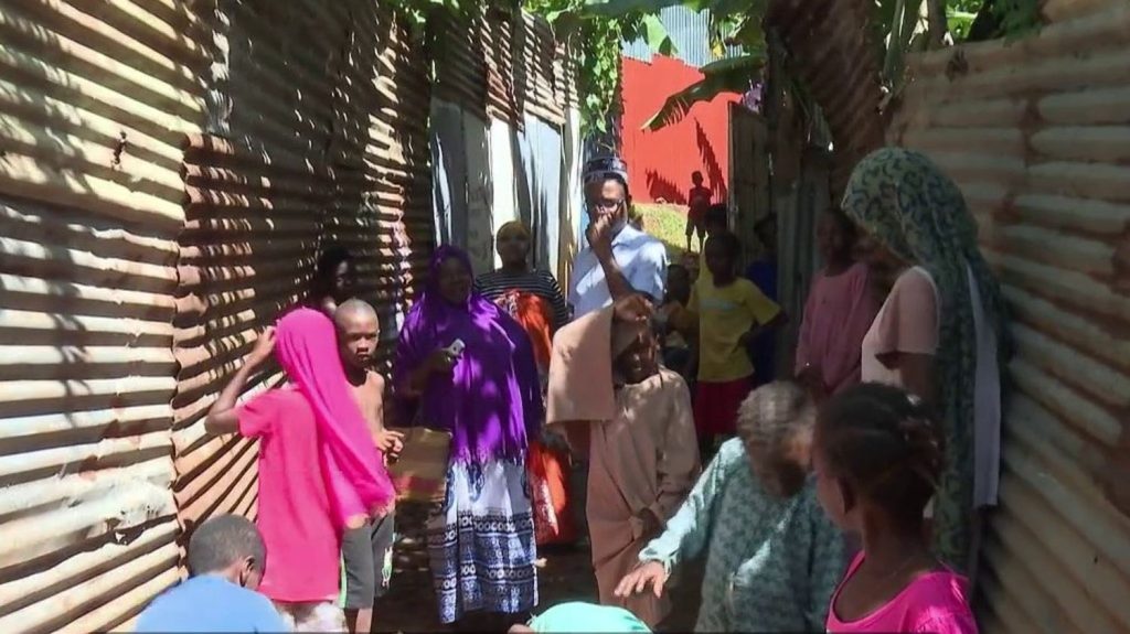 Choléra à Mayotte : un enfant de trois ans est mort, 65 cas recensés
L'épidémie de choléra se poursuit à Mayotte, jeudi 9 mai. Un enfant de trois ans, originaire de Koungou, est mort. Les médecins redoutent une aggravation.