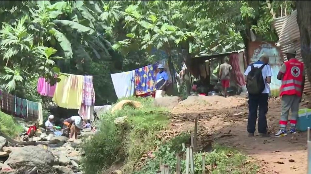 Choléra à Mayotte : un enfant âgé de trois ans a perdu la vie, 65 cas recensés
L'épidémie de choléra se poursuit à Mayotte, jeudi 9 mai. Un enfant âgé de trois ans, originaire de Koungou, est décédé. Les médecins craignent une aggravation de l'épidémie.