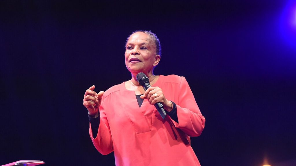 Nouvelle-Calédonie : "L'État se montre d'une grande inculture politique, d'une immense ignorance historique", selon Christiane Taubira qui tacle notamment Gérald Darmanin
Christiane Taubira dénonce une "situation insurrectionnelle qui ne vient pas de nulle part" en Nouvelle-Calédonie et met notamment en cause l'exécutif.