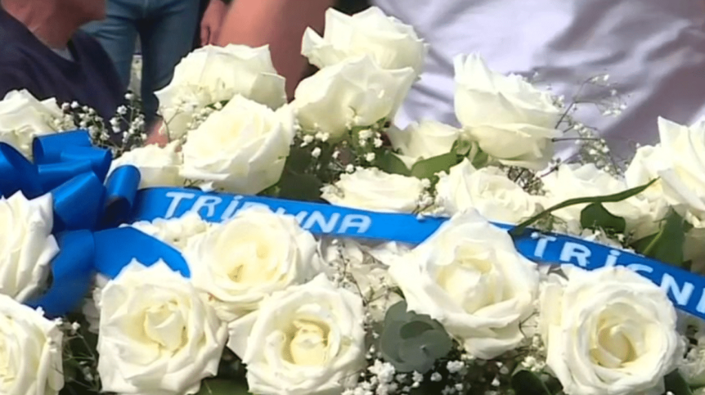 Haute-Corse : commémorations des 32 ans du drame de Furiani
Le 5 mai 1992, 19 personnes perdaient la vie dans l’effondrement d’une tribune provisoire au stade de Furiani, à Bastia. 32 ans plus tard, le traumatisme est toujours vif.