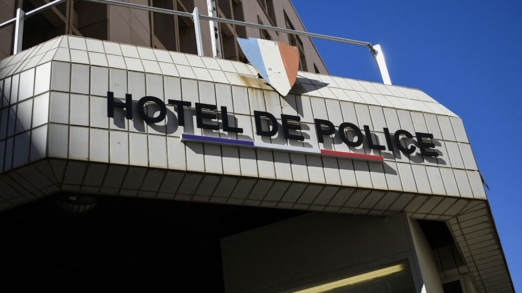 Un conducteur fonce volontairement avec sa voiture sur un groupe à la sortie d'une boîte de nuit à Toulon et fait un mort
L'homme, âgé de 20 ans, a été interpellé peu de temps après les faits.
