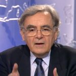 Mort de Bernard Pivot : la disparition d'un géant de la littérature
Affaibli depuis plusieurs mois, le journaliste et écrivain Bernard Pivot s'est éteint lundi 6 mai à l'âge de 89 ans à Neuilly-sur-Seine.
