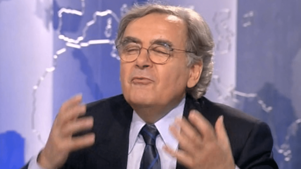 Mort de Bernard Pivot : un insatiable lecteur, amoureux de la littérature
Bernard Pivot est décédé lundi 6 mai à 89 ans. Longtemps animateur d'émissions littéraires devenues cultes, l'homme de télévision était un passionné de livres et de la langue française, mais aussi de football et de gastronomie, entre autres passions.