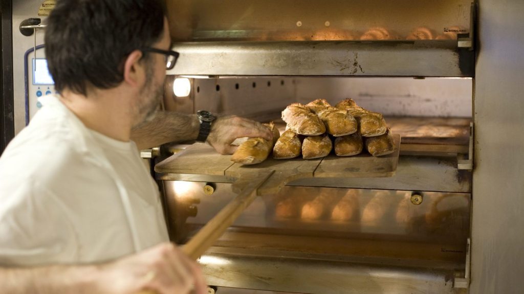 "Artisanat", car les restaurateurs entendent défendre leur savoir-faire artisanal et celui des producteurs
Derrière le label fait maison, toujours en attente de validation, c’est la mise en valeur de l’artisanat des métiers de bouche qui est en jeu.