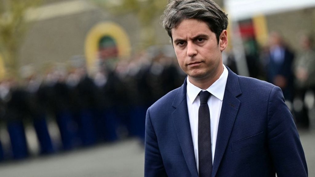 Réforme de l'assurance chômage : Gabriel Attal confirme un durcissement des règles "pour aller vers le plein emploi"
Gabriel Attal a précisé, dans un entretien accordé à la "Tribune dimanche", que le gouvernement allait prendre un décret le 1er juillet pour que la réforme "puisse entrer en vigueur le 1er décembre".