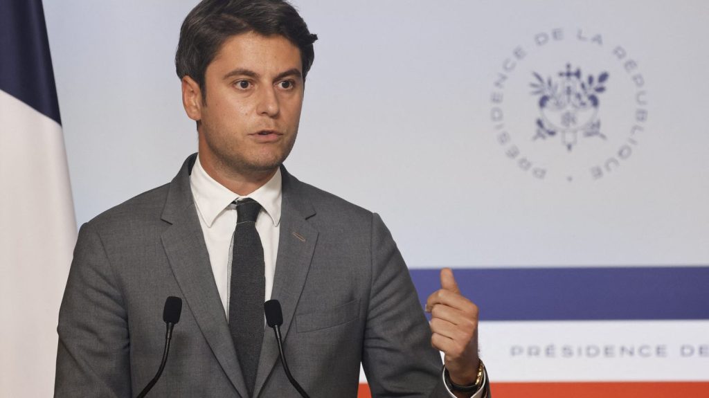 Réforme de l'assurance-chômage : les syndicats crient haro sur le nouveau tour de vis après les annonces de Gabriel Attal
Les modalités du durcissement des règles pour bénéficier de l'assurance-chômage ont été dévoilées par le Premier ministre dans une interview à la "Tribune dimanche".