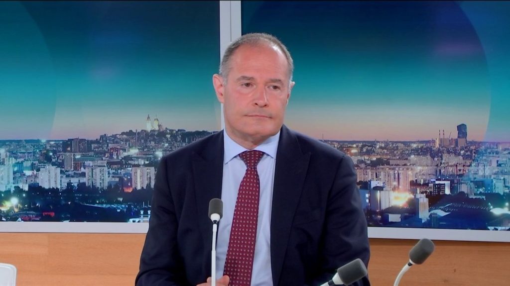 Émeutes en Nouvelle-Calédonie : "Le Rassemblement national est soucieux de garantir l’unité nationale", assure Fabrice Leggeri, candidat (RN) aux élections européennes
Fabrice Leggeri, candidat aux élections européennes et porte-parole du Rassemblement national, est l’invité du 19/20 info, jeudi 16 mai, pour réagir à la proposition de Marine Le Pen d’organiser un quatrième référendum en Nouvelle-Calédonie.