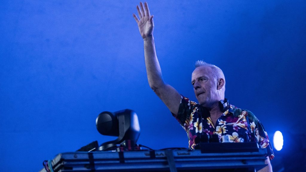 Fatboy Slim, légende de la musique électronique, fait danser les Nuits sonores à Lyon
L’artiste anglais, 60 ans, s'est produit devant plus de 6 000 personnes vendredi lors du festival de musique électronique lyonnais.