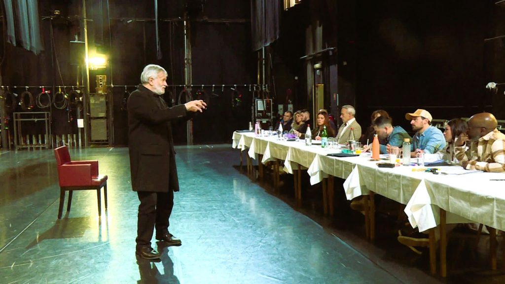 À Toulouse, Francis Huster prépare les artistes de la comédie musicale "Juste à temps"
Le comédien était dans la ville rose pour donner une master class aux artistes de la comédie musicale qui sera présentée au casino Barrière en septembre prochain.