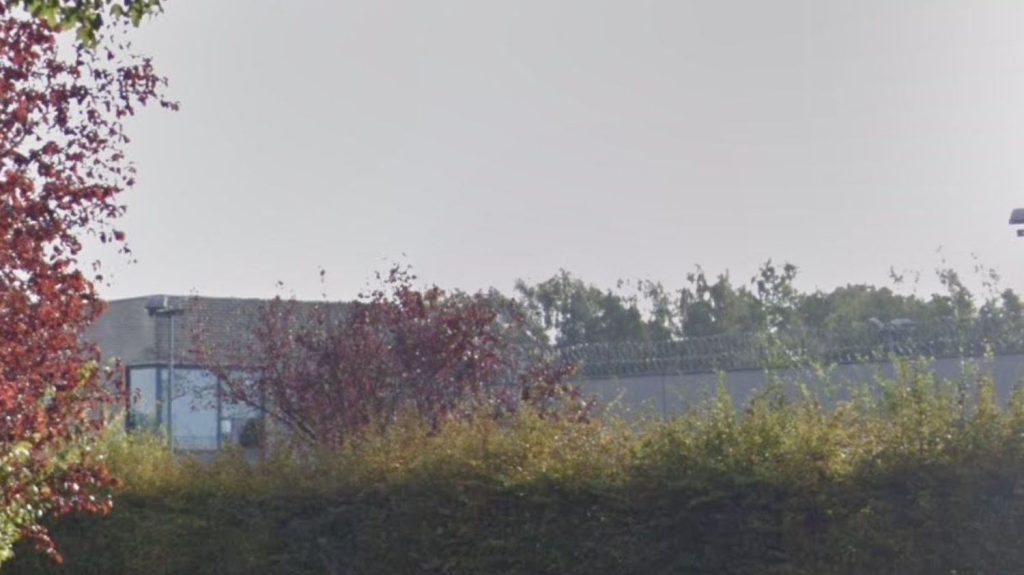 Sept personnes s'évadent du centre de rétention administrative de Lille-Lesquin
Elles étaient en situation irrégulière. L'enquête est confiée à la police aux frontières.