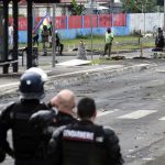 Nouvelle-Calédonie : les forces de l'ordre reprennent le dernier quartier de Nouméa qui "n'était pas sous contrôle", annonce Gérald Darmanin
Douze personnes ont été interpellées et 26 barrages ont été démantelés lors de cette "grande opération" à Rivière-Salée, précise le ministre de l'Intérieur.