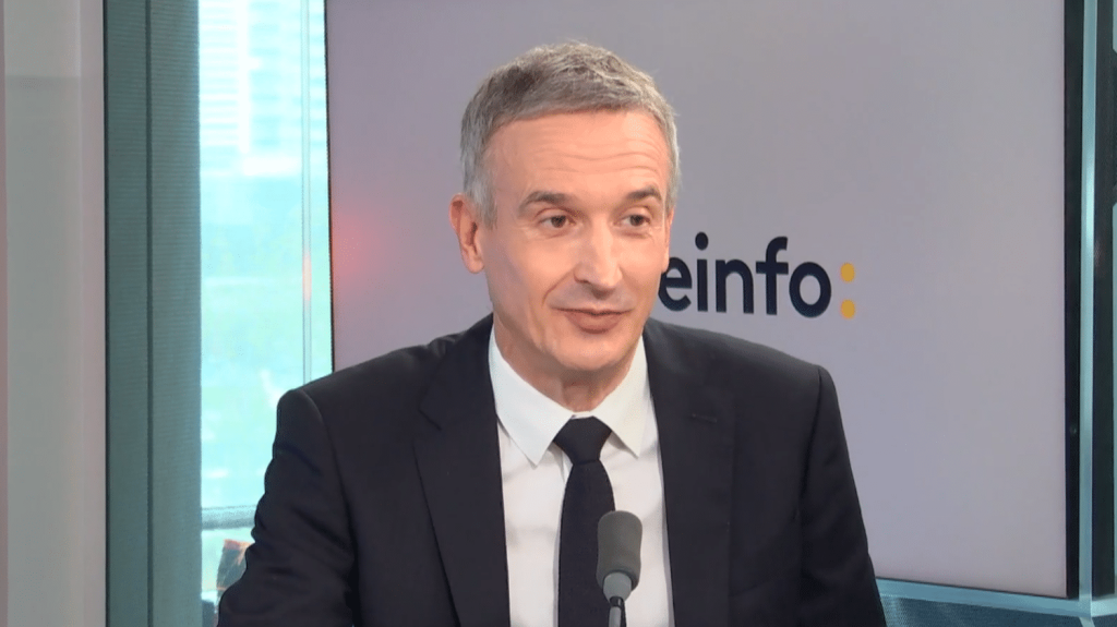 Le tunnel sous la Manche représente "25% des échanges marchands entre la Grande-Bretagne et l'ensemble des pays européens", estime l'exploitant Getlink
Trente ans après l'inauguration du tunnel sous la Manche, Yann Leriche, directeur général de Getlink (ex Eurotunnel) le concessionnaire et exploitant du tunnel, se réjouit, mardi, d'une "formidable réussite".