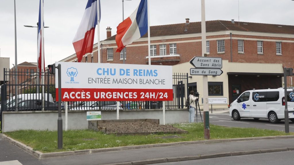 Infirmière tuée au CHU de Reims : la contre-expertise confirme l'irresponsabilité pénale du suspect
Le 22 mai 2023, un homme avait tué Carène Mezino, infirmière de 37 ans, et grièvement blessé une secrétaire médicale.