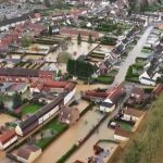 Inondations dans le Pas-de-Calais : une trentaine de maisons vont être détruites
Dans le Pas-de-Calais, une trentaine de maisons doivent être détruites dans la ville d’Arques, faute de pouvoir empêcher l’eau d’y entrer, une décision difficile et douloureuse pour les habitants. Certains refusent catégoriquement.