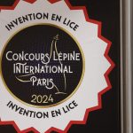 Un système d'aide aux déficients visuels décroche le grand prix du concours Lépine
Cette distinction, qui récompense chaque année les meilleures inventions, récompense des lunettes équipées d'une caméra, connectées à une ceinture.