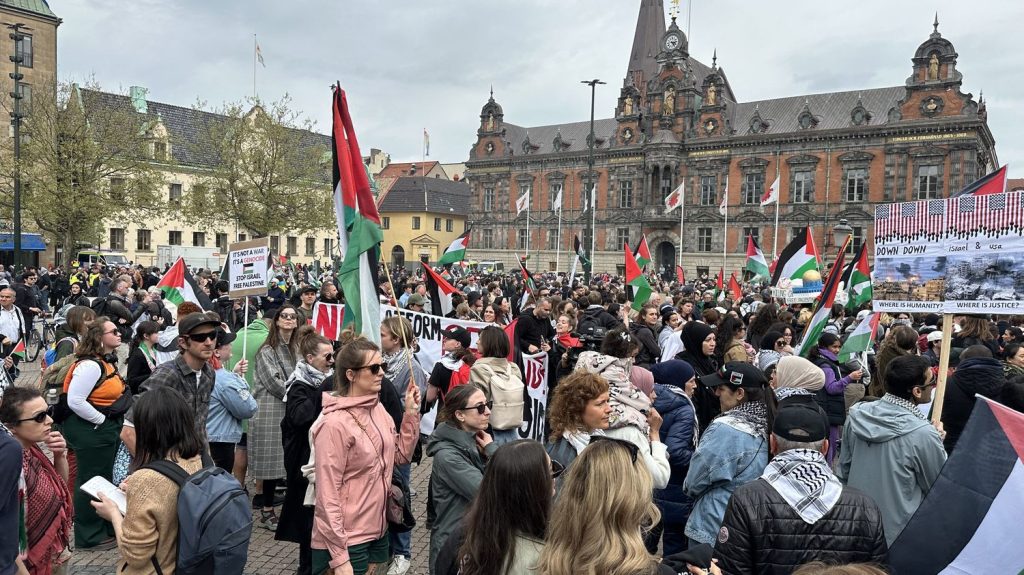 Suède : des milliers de manifestants à Malmö contre la participation d'Israël à l'Eurovision
Ils dénoncent la présence d'Israël dans la seconde demi-finale de la compétition, jeudi soir.