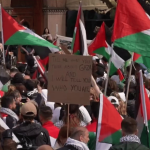 Eurovision 2024 : le concours perturbé par des manifestations propalestiniennes
La finale de l’Eurovision se tient ce samedi 11 mai. Le concours de cette année est particulièrement tendu avec la présence de manifestations propalestiniennes, réclament l’exclusion d’Israël.