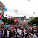 Meurtre de Matisse : 8 000 personnes réunies pour la marche blanche
Près de 10 000 personnes se sont rassemblées à Châteauroux (Indre) pour la marche blanche en hommage à Matisse, samedi 4 mai. L'adolescent de 15 ans a été tué par coups de couteau samedi 27 avril.