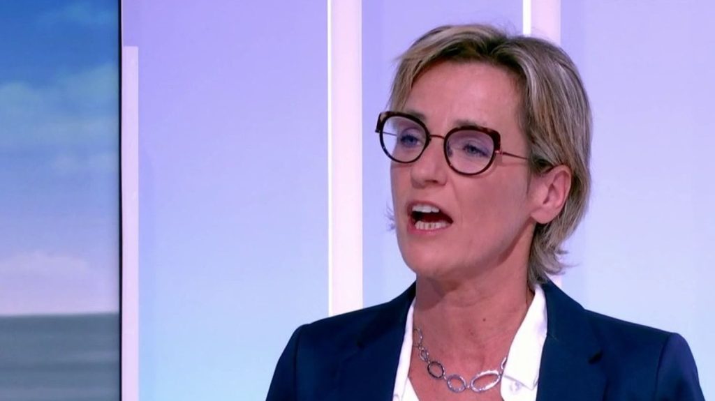 Trafic de drogue à Canteleu : l'ex-maire de la ville jugée pour complicité
L'ancienne maire de Canteleu (Seine-Maritime), Mélanie Boulanger, comparait à partir du lundi 27 mai devant le tribunal correctionnel de Bobigny. Elle est jugée pour complicité de trafic de stupéfiants.