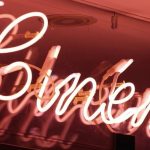 Cinéma : comment l'intelligence artificielle menace-t-elle le monde du spectacle ?
Mouvement de colère dans l'industrie du cinéma, car les studios de Hollywood souhaiteraient utiliser les images et les voix des acteurs afin d'en faire des copies numériques.