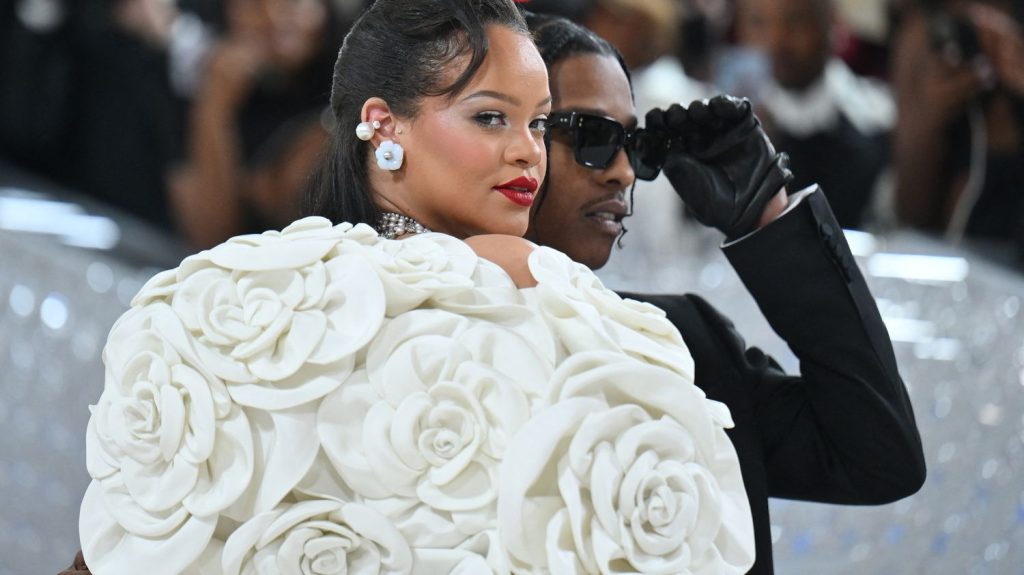 Tout ce que vous rêvez de savoir sur le prochain Gala du Met à New York est ici !
Chaque année, le Met Gala à New York a lieu le premier lundi du mois de mai et accompagne l'ouverture de la grande exposition du Costume Institute.
