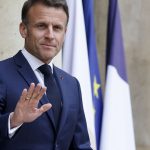 Emeutes en Nouvelle-Calédonie : cinq "responsables radicaux" assignés à résidence, annonce Gérald Darmanin
Le ministre de l'Intérieur Gérald Darmanin a annoncé avoir assigné à résidence cinq personnes dans la foulée de l'entrée en vigueur de l'état d'urgence en Nouvelle-Calédonie, en proie à de violentes émeutes.