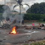 Reportage
"On voit le calme se profiler à l'horizon" : la vie reprend timidement son cours en Nouvelle-Calédonie
Le retour à la normale est très lent, plus de deux semaines après le début des émeutes dans l'archipel.