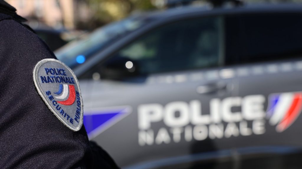 Un policier blessé à Marseille après un refus d'obtempérer
Le suspect a été interpellé. Le policier blessé a été conduit à l'hôpital et son pronostic vital n'est pas engagé.