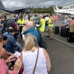 Nouvelle-Calédonie : plus de 530 étrangers et touristes français ont été rapatriés
L'aéroport international de Nouméa-La Tontouta reste fermé aux vols commerciaux au moins jusqu'au mardi 28 mai.