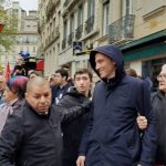 Manifestations du 1er-Mai : "Ces gens n'impressionnent personne et n'ont le monopole d'aucune lutte", dénonce Raphaël Glucksmann, pris à partie à Saint-Étienne
La tête de liste PS-Place publique aux élections européennes a dû être exfiltrée du cortège à Saint-Étienne, ce mercredi matin.