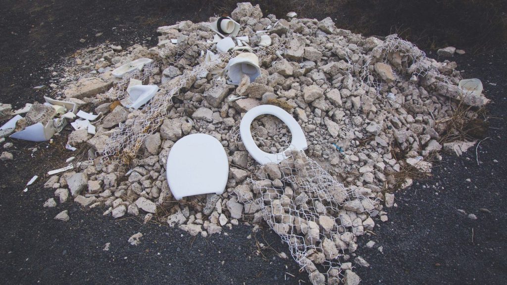 Industrie : des champignons utilisés aux États-Unis pour recycler des déchets du bâtiment
Près de Chicago aux États-Unis, la société Mycocycle se sert de champignons pour recycler des matériaux de construction. Une activité industrielle salutaire dans un pays où la construction continue de croître et où les déchets s'accumulent.