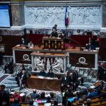 Quatre questions sur la sensible réforme constitutionnelle de la Nouvelle-Calédonie, examinée par l'Assemblée nationale
Après avoir été adoptée par le Sénat, cette révision est examinée lundi et mardi par les députés. Elle vise à élargir le corps électoral de l'archipel, mais suscite de nombreuses tensions entre loyalistes et indépendantistes.