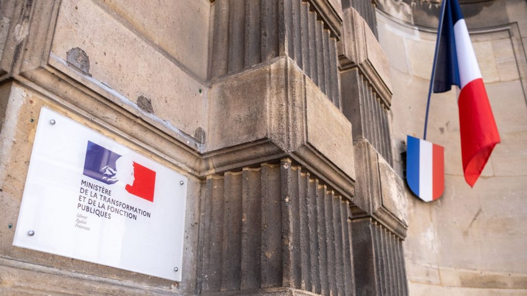 "Totalement inadmissible" : les syndicats de la fonction publique toujours en colère après une réunion avec le ministre pour évoquer le projet de réforme
Les organisations syndicales étaient invitées, mardi, à débattre de la réforme au ministère de la Transformation et de la Fonction publique.