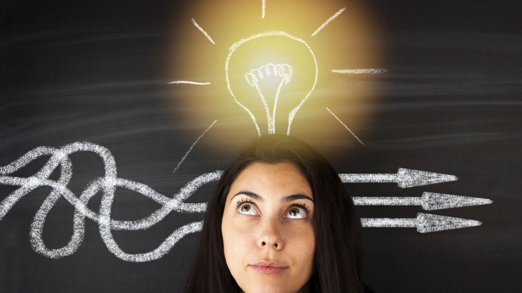 Plus de quatre ans après son lancement, faut-il remanier le "Projet de Transition professionnelle"?
18.000 personnes ont bénéficié l'an dernier d'un "Projet de transition professionnelle". Un rapport de l'Inspection générale des Affaires sociales préconise de réformer en partie ce dispositif. Les précisions de Sarah Lemoine.