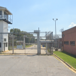 États-Unis : dans une prison, des détenues apprennent à réparer des voitures grâce à la réalité virtuelle
Dans la prison pour femmes de Jessup, au nord de Washington, les détenues se forment à la mécanique automobile avec des casques de réalité virtuelle, une étape vers leur réinsertion.