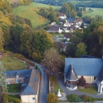 Seine-Maritime : à la découverte de Ry, le village qui a inspiré Flaubert pour "Madame Bovary"
Le 13 Heures vous emmène, mercredi 15 mai, à la découverte du village de Ry, en Seine-Maritime, avec ses petites rues typiques et ses commerces datant du XIXe siècle. C'est le décor qui a inspiré Gustave Flaubert pour son célèbre roman "Madame Bovary".