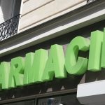 "Il faut s'accrocher" : rattrapés par le smic, les salariés des pharmacies d'officine tentent de se faire entendre
Alors que le gouvernement veut "désmicardiser" la France et que le travail paie mieux, l’exécutif a mis la pression sur certaines branches professionnelles, dans lesquelles les grilles de salaires ne bougent pas, ou trop peu.