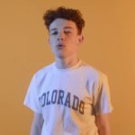 Eurovision : l'artiste suisse non-binaire Nemo a remporté le concours
Le concours de la chanson a été remporté dans la soirée du samedi 11 mai par la Suisse. Le pays était porté par l'artiste Nemo, une personne non-binaire de 24 ans qui explique fièrement être ni homme, ni femme.