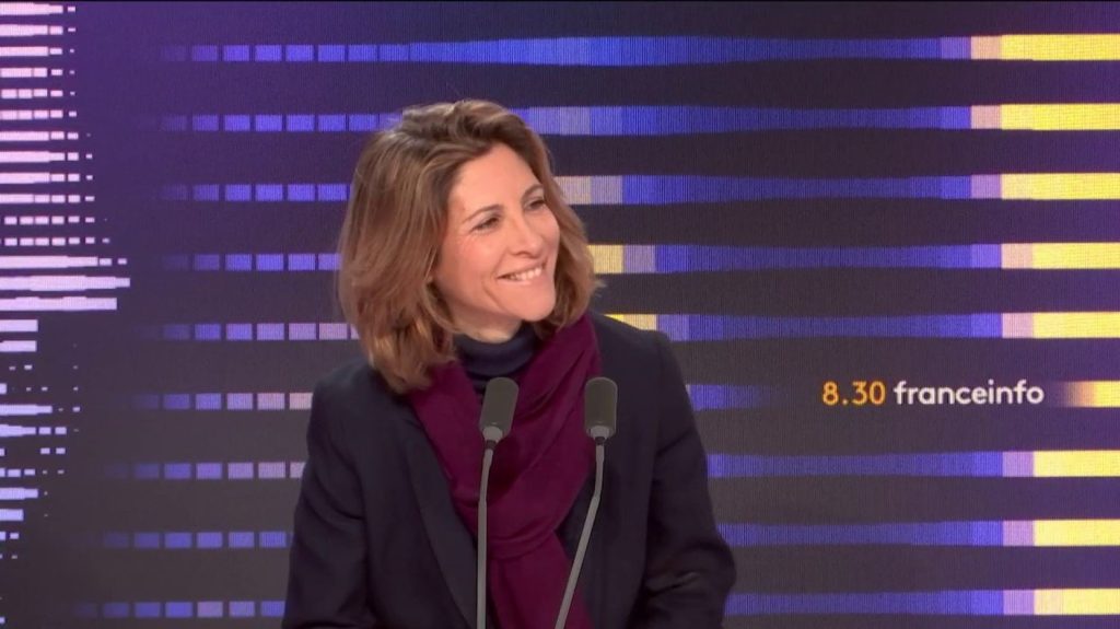 Semaine en quatre jours : "C'est une liberté nouvelle qui aura la même trajectoire que celle du télétravail", selon la philosophe Julia de Funès
Télétravail et semaine en quatre jours sont autant de notions particulièrement d'actualité en ce mois de mai où les jours fériés sont nombreux. Ces deux organisations différentes du travail présentent "beaucoup d'avantages" note la philosophe Julia de Funès.