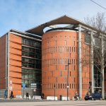 Cinq personnes, se revendiquant antifascistes, déférées à Toulouse notamment pour "violences aggravées" et "association de malfaiteurs"
Elles sont soupçonnées d'agressions "sur des personnes repérées lors des regroupements festifs qu’ils supposaient appartenir à des mouvements d’extrême droite", détaille le parquet de Toulouse.