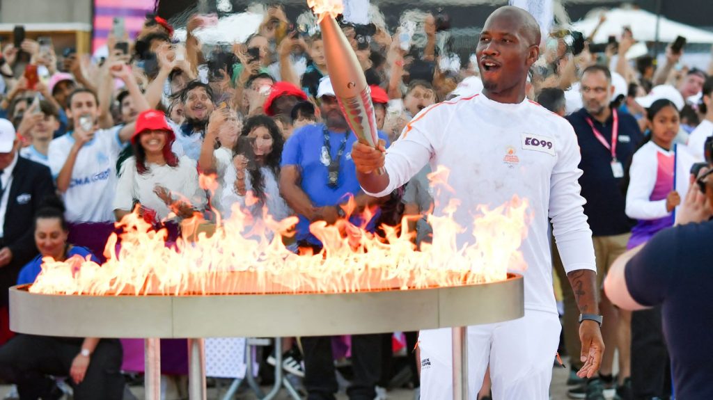 Vidéo
Paris 2024 : revivez les meilleurs moments du parcours de la flamme olympique à Marseille
Le périple a mené le symbole des Jeux, jeudi, de la basilique Notre-Dame de la Garde jusqu'au stade Vélodrome.