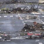 Émeutes en Nouvelle-Calédonie : les affrontements se poursuivent autour des barrages
Les violences se sont poursuivies en Nouvelle-Calédonie, dans la nuit du vendredi 17 au samedi 18 mai. De nombreux barrages se sont formés, dont certains tenus par des émeutiers. Un père de famille est décédé en tentant d'en franchir un.