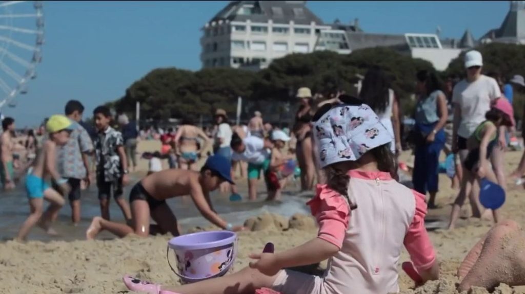 Tourisme : comme un air de vacances d'été avec le week-end de l'Ascension
Avec le mercredi 8 mai et le jeudi de l’Ascension, les Français en profitent pour faire le pont. Les professionnels du tourisme espèrent bien saisir cette opportunité.